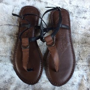 🦅AMERICAN EAGLE OUTFITTERS THONG SANDALS🦅